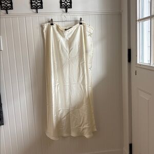 Zara Ivory Satin skirt